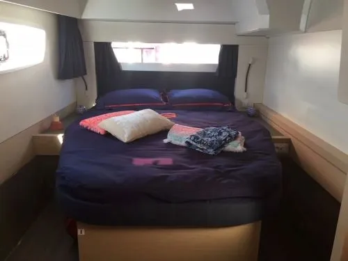 Cabine double sur un bateau