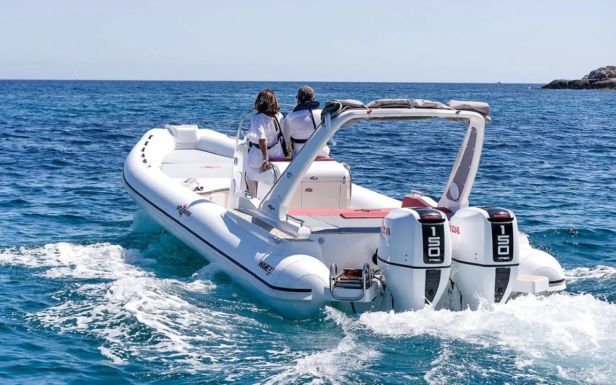 Deux moteurs Honda hors-bord 150 cv