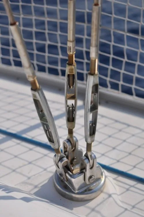 Haubans et étai d'un voilier